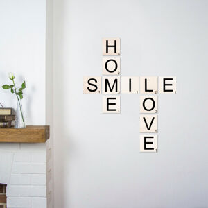 Nástěnná dekorace dřevo SCRABBLE SMILE 79 x 95 cm